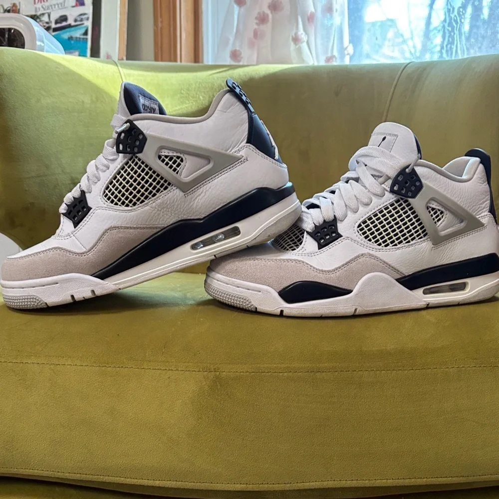 Jordan White and Black Men’s Sneakers - Picture 3 of 9